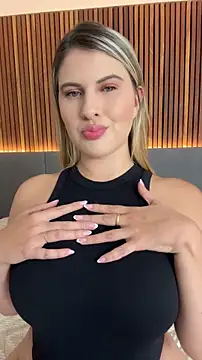 EmiilyAdams  online show from April 2026 10:23:02 PM