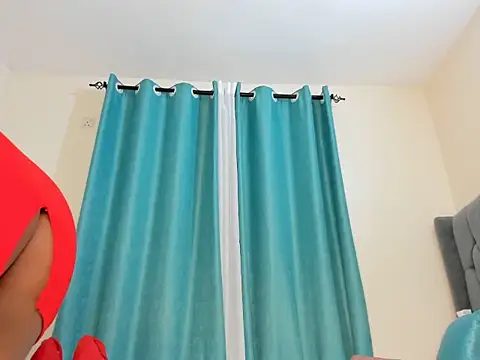 Snapshot of dolly_booty chatting on October 2025 06:27:01 PM dolly booty online show from October 2025 06:27:01 PM