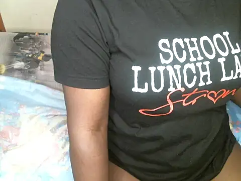 Snapshot of Blackqueen341 chatting on June 2026 01:05:02 AM Blackqueen341 online show from June 2026 01:05:02 AM