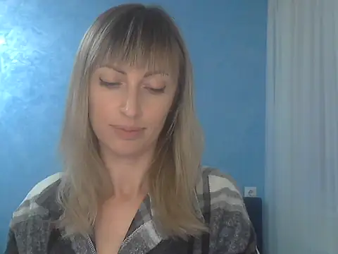 EffectMaya online show from September 2025 07:06:02 PM