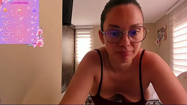 Snapshot of anabel_025 chatting on June 2026 03:44:01 PM anabel 025 online show from June 2026 03:44:01 PM
