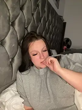 Snapshot of riri_bstvx chatting on February 2025 01:22:01 AM riri bstvx online show from February 2025 01:22:01 AM