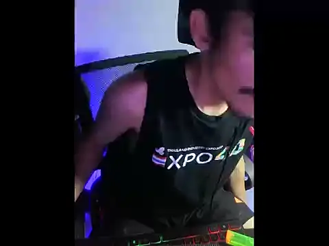 cloudyth1994 online show from January 2026 06:56:02 PM