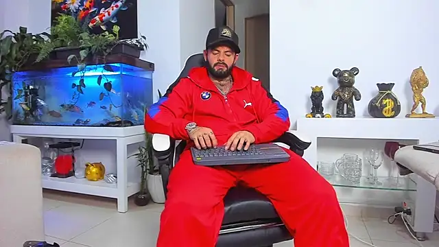 Johnnygrayson1 online show from January 2026 01:30:01 AM