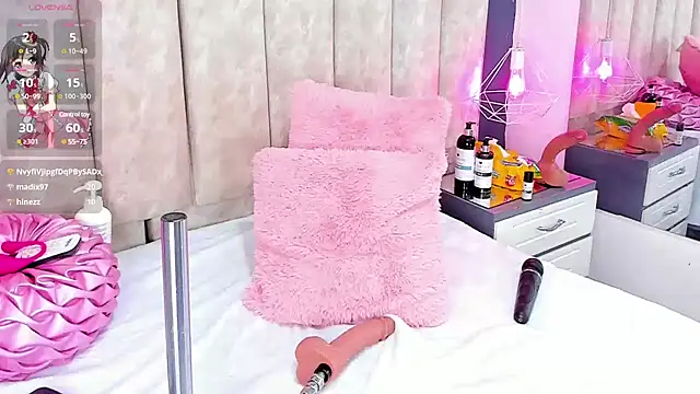 Snapshot of ShanelWest chatting on December 2024 04:35:02 PM ShanelWest online show from December 2024 04:35:02 PM