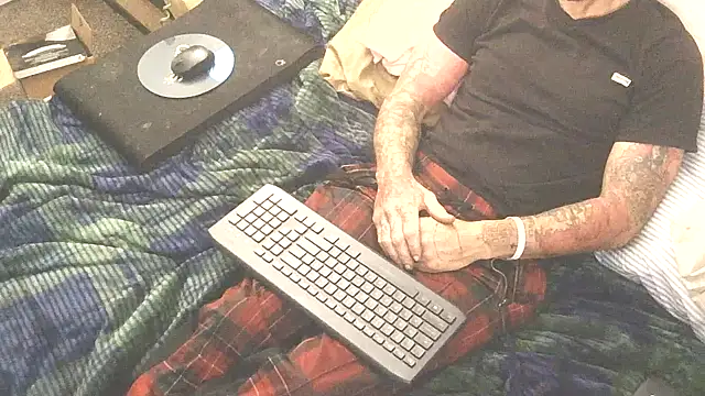 TheOneYouLove69 online show from March 2026 12:49:02 AM