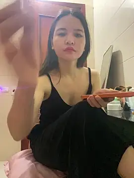 LiLi-Kirix99 online show from May 2026 07:22:01 PM