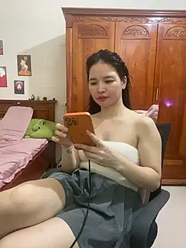 Snapshot of LiLi-Kirix99 chatting on July 2026 03:06:02 PM LiLi-Kirix99 online show from July 2026 03:06:02 PM
