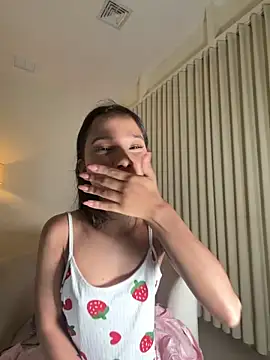 Snapshot of marce_algara chatting on February 2026 11:05:02 PM marce algara online show from February 2026 11:05:02 PM