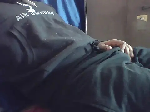 hot to handel online show from December 2025 05:05:01 AM