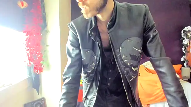 Snapshot of leatherz69 chatting on March 2025 05:29:01 PM leatherz69 online show from March 2025 05:29:01 PM