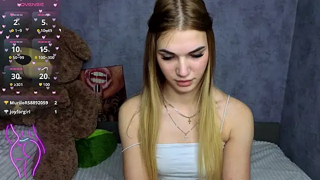 Hellen Moore online show from October 2025 12:47:02 AM