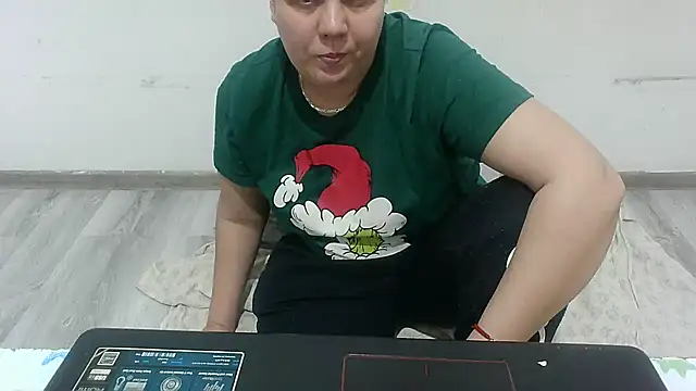 Snapshot of VixenBya chatting on February 2026 03:18:01 PM VixenBya online show from February 2026 03:18:01 PM