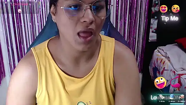 SweetAlmaa online show from March 2026 12:43:02 PM