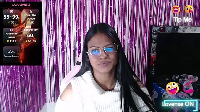 SweetAlmaa online show from April 2026 01:17:02 AM