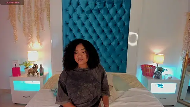 ohrianagibson online show from April 2026 10:26:02 PM