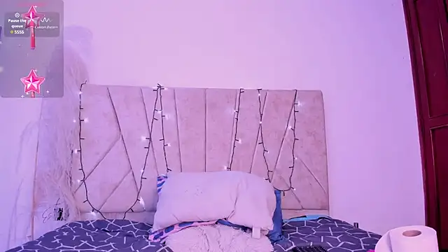 Kaela18 online show from December 2024 04:17:01 PM