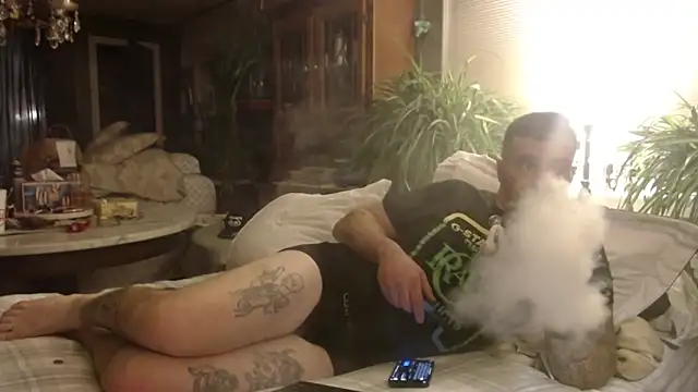 UnCuTupTheBuTT online show from November 2025 04:11:02 AM