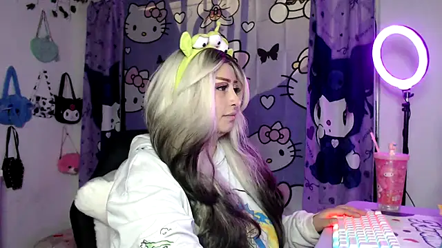 lussyevans24 online show from November 2025 03:59:02 AM