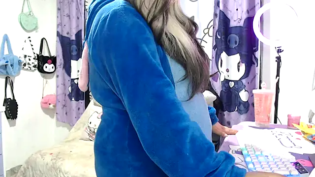 lussyevans24 online show from November 2025 03:12:01 AM