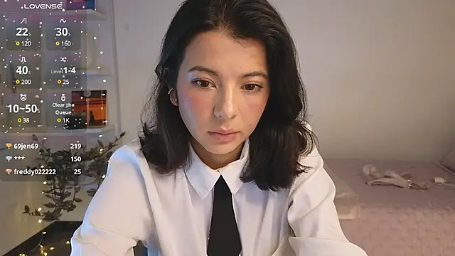 lissi S online show from January 2025 12:59:01 AM