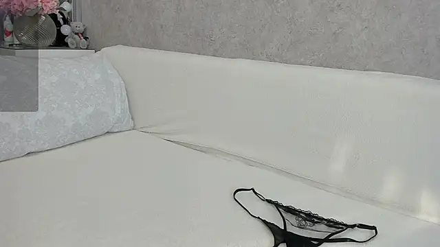 Snapshot of angelica_marquise chatting on February 2026 09:36:02 AM angelica marquise online show from February 2026 09:36:02 AM