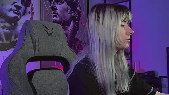 LexiWenford online show from April 2026 02:45:02 AM