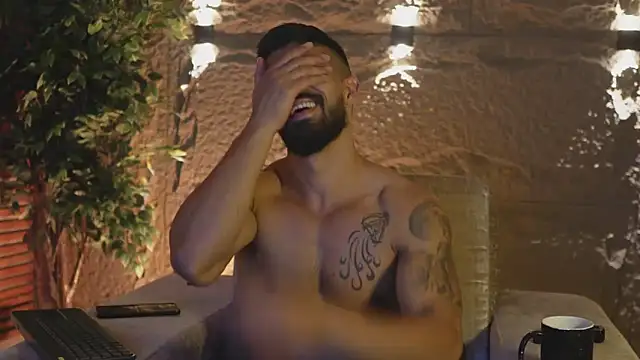 DannSaenz online show from September 2025 01:20:02 AM