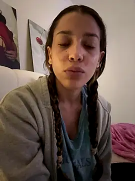 DanielaSaenz0 online show from October 2025 01:16:01 AM