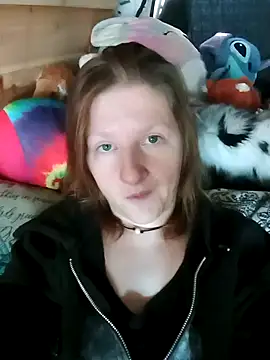 Eluradess online show from October 2025 03:35:02 PM