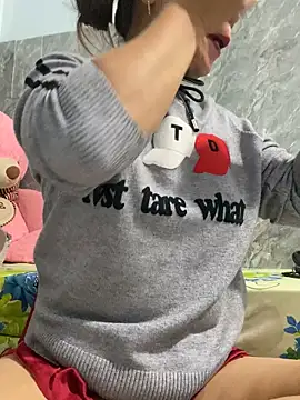 Linaannn online show from November 2025 11:54:02 AM