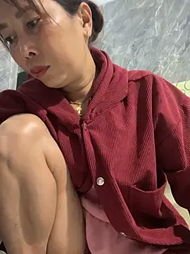 Linaannn online show from March 2026 12:05:01 AM