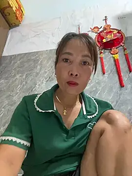 Snapshot of Linaannn chatting on July 2026 11:20:01 PM Linaannn online show from July 2026 11:20:01 PM