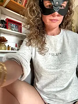 Snapshot of suapaixao chatting on September 2025 06:07:01 PM suapaixao online show from September 2025 06:07:01 PM