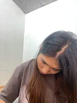 MinzHy online show from November 2025 10:27:01 AM