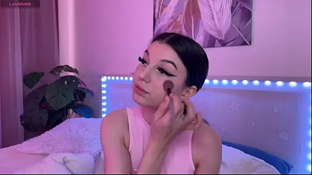 Veronica leal online show from May 2026 09:04:01 AM
