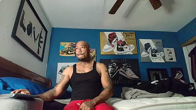 athephenomenal1 online show from November 2025 02:33:01 AM