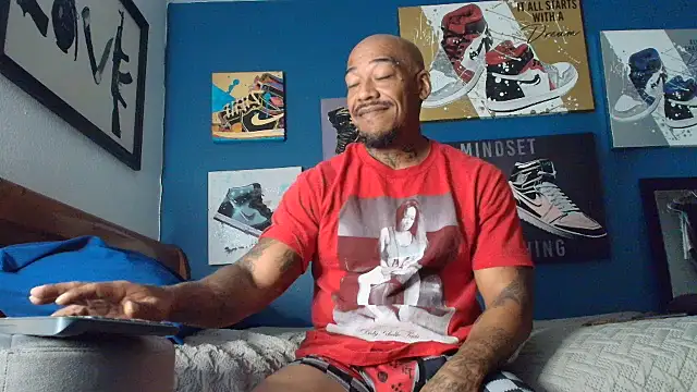 athephenomenal1 online show from November 2025 05:56:01 PM