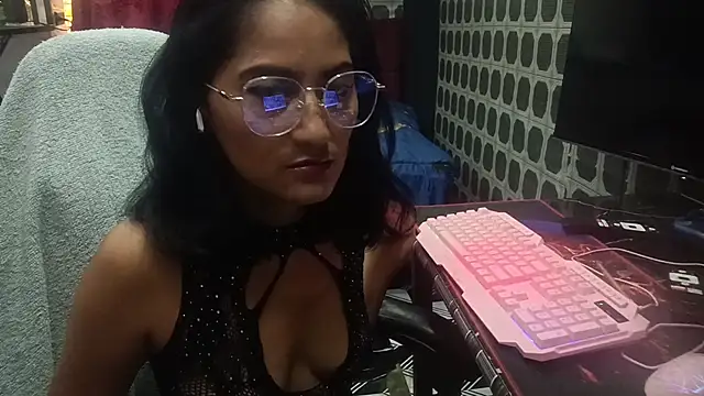 AdelinaMiran90 online show from December 2025 09:31:02 PM