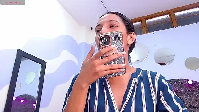 Lina10 online show from January 2025 07:35:02 PM