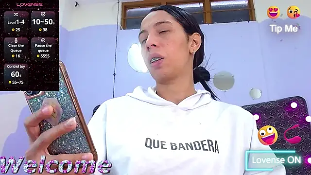 Lina10 online show from January 2025 07:40:01 PM