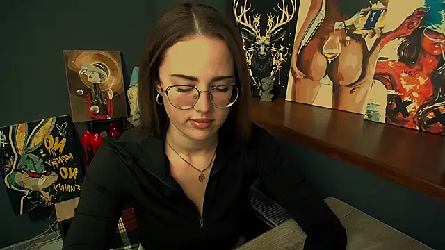 luxie milady online show from February 2026 02:10:02 PM