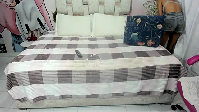 EMMA SWEETT1 online show from March 2025 03:27:01 PM