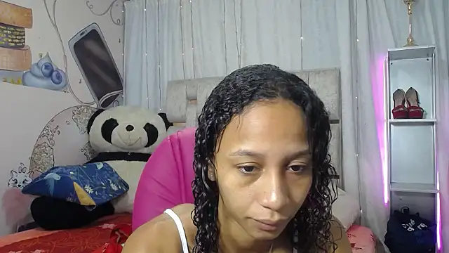 EMMA SWEETT1 online show from December 2025 12:35:02 PM