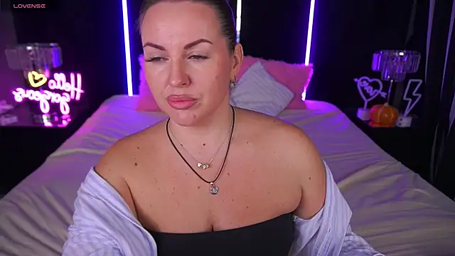 KiraCandyS online show from November 2025 09:57:02 PM