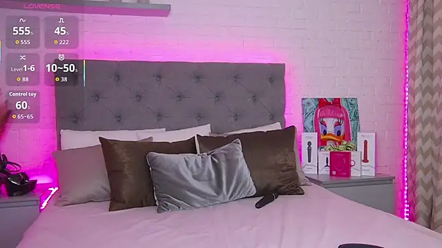 Born to Blow online show from November 2025 01:17:02 AM