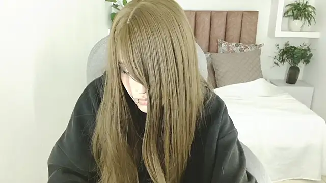 Snapshot of celestica_rose chatting on June 2026 09:30:02 PM celestica rose online show from June 2026 09:30:02 PM