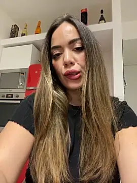 Snapshot of EvaLoReCouple chatting on December 2024 09:17:02 PM EvaLoReCouple online show from December 2024 09:17:02 PM