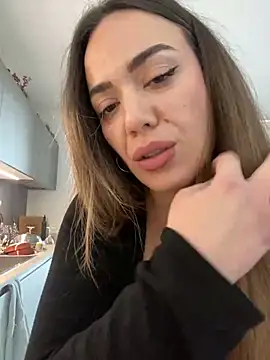 Snapshot of EvaLoReCouple chatting on December 2024 02:12:01 PM EvaLoReCouple online show from December 2024 02:12:01 PM