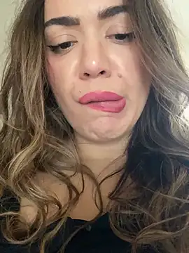 Snapshot of EvaLoReCouple chatting on January 2025 12:35:02 PM EvaLoReCouple online show from January 2025 12:35:02 PM